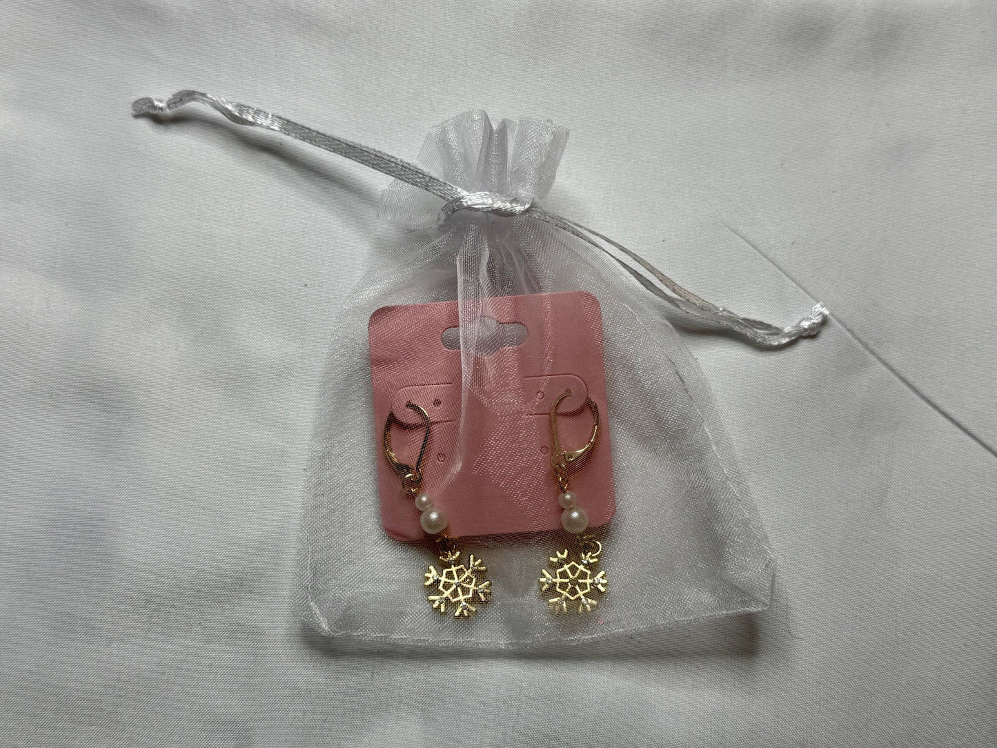 Pearl Earrings: Snowflake Earrings