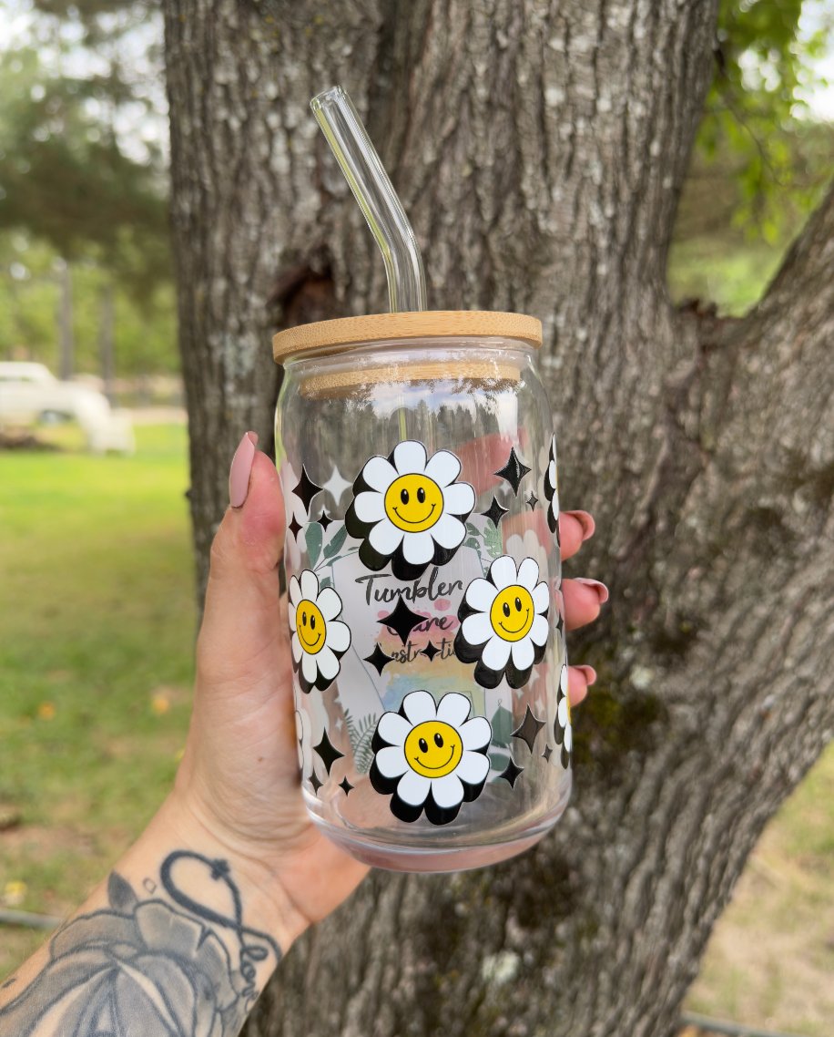 Smiley Face Daisy 16 oz Glass Can w/ Straw