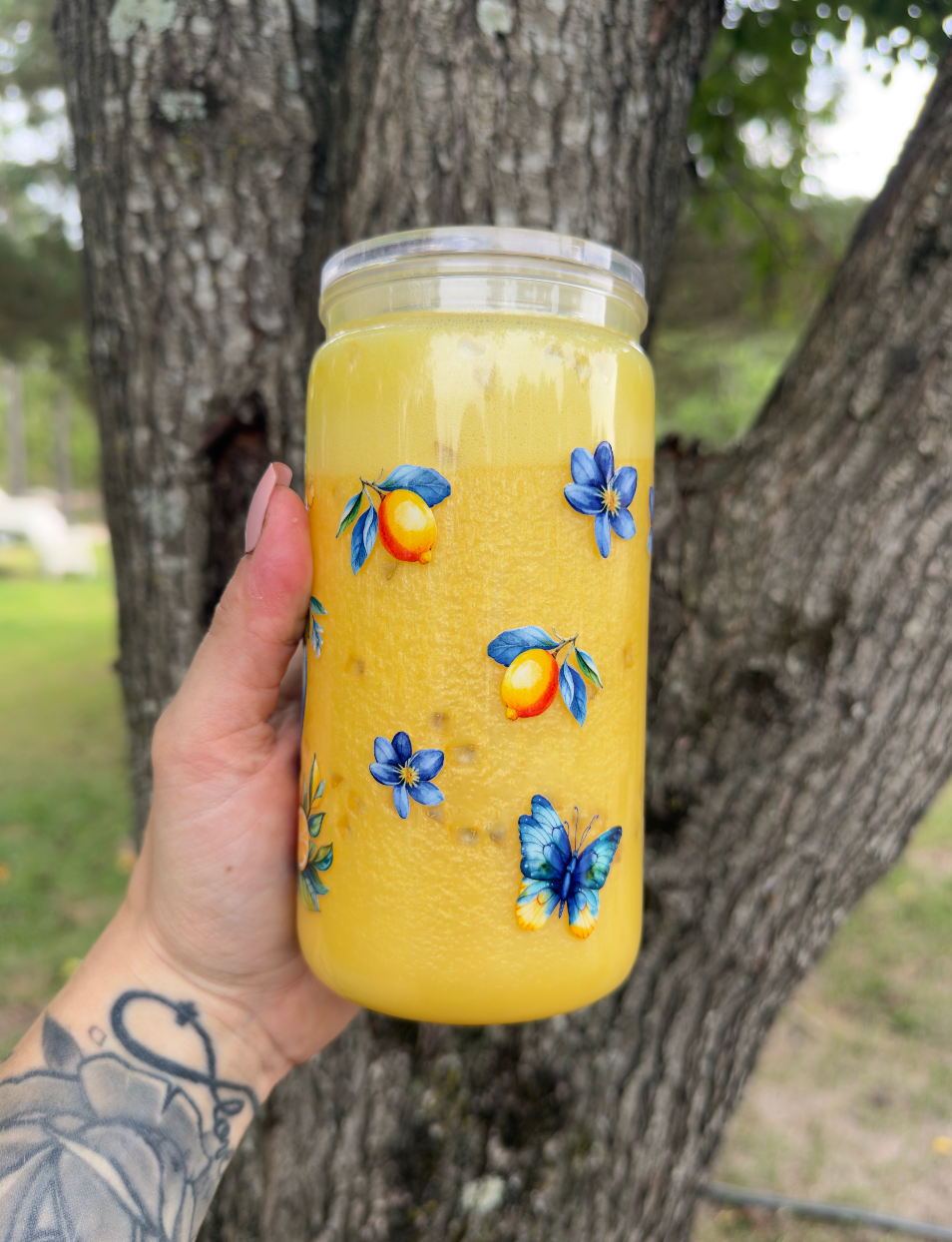 Lemon 16 oz SnowGlobe Tumbler w/ Straw