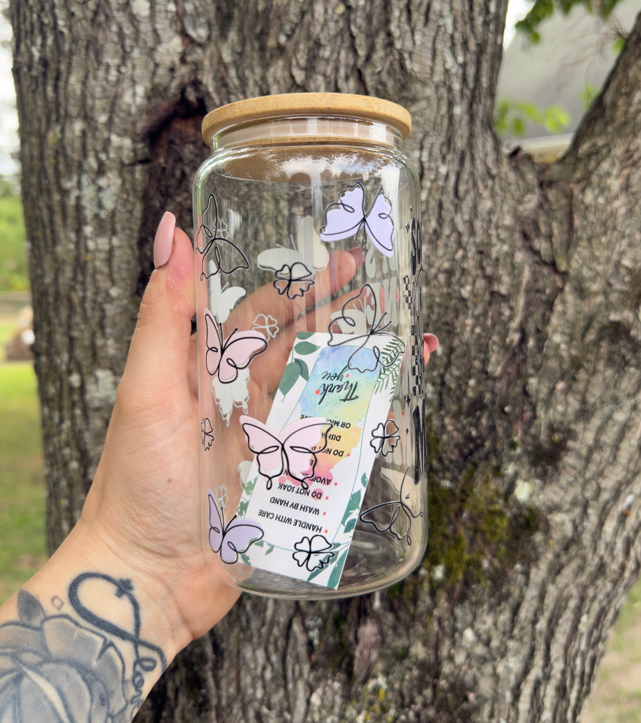 Somebody's Fine Mama 16 oz Glass Can w/ Straw