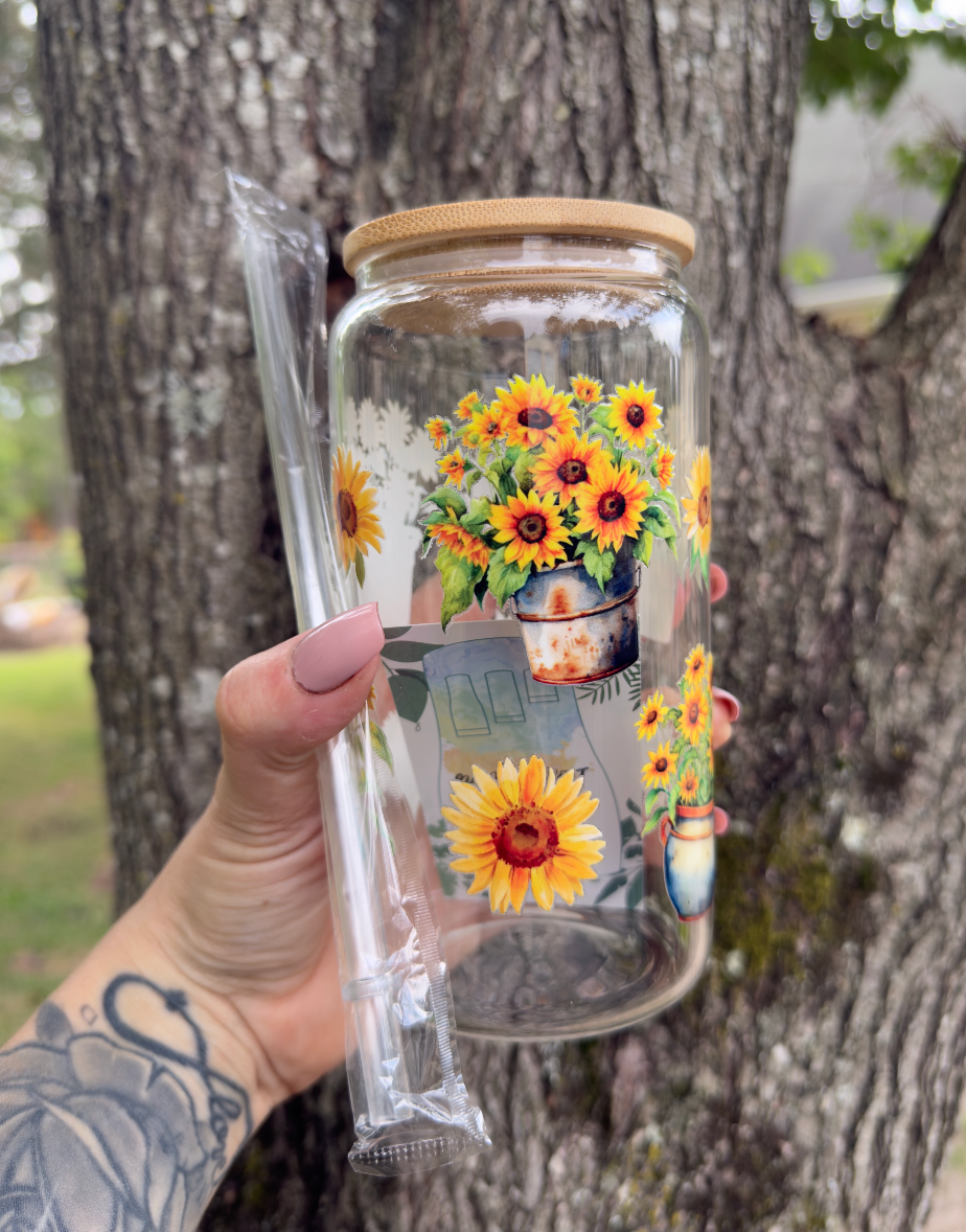 Sunflower 16 oz Glass Can w/ Straw